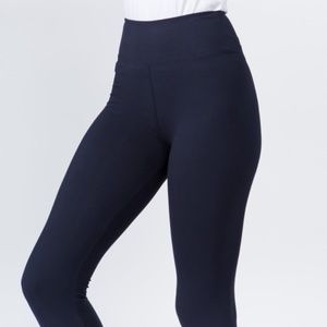 Navy Peach Skin 3 inch waist band capri leggings